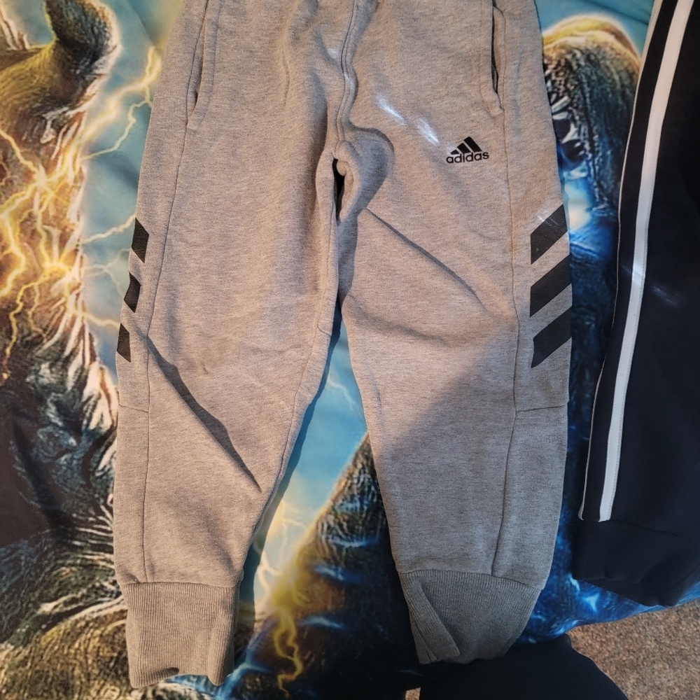 Addidas - Picture 2 of 2